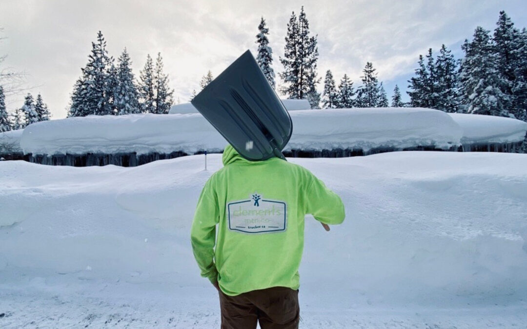 Mountain Minutes Snow: Keeping Snow Poles Clear